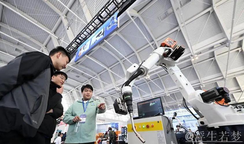 社融增量超15万亿元!金融“活水”激发经济活力 社融增量超15万亿元!金融“活水”激发经济活力