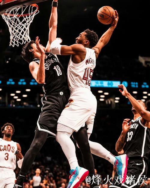 米切尔绝杀骑士7连胜送雄鹿5连败 绿军灭黄蜂 米切尔绝杀骑士7连胜送雄鹿5连败 绿军灭黄蜂