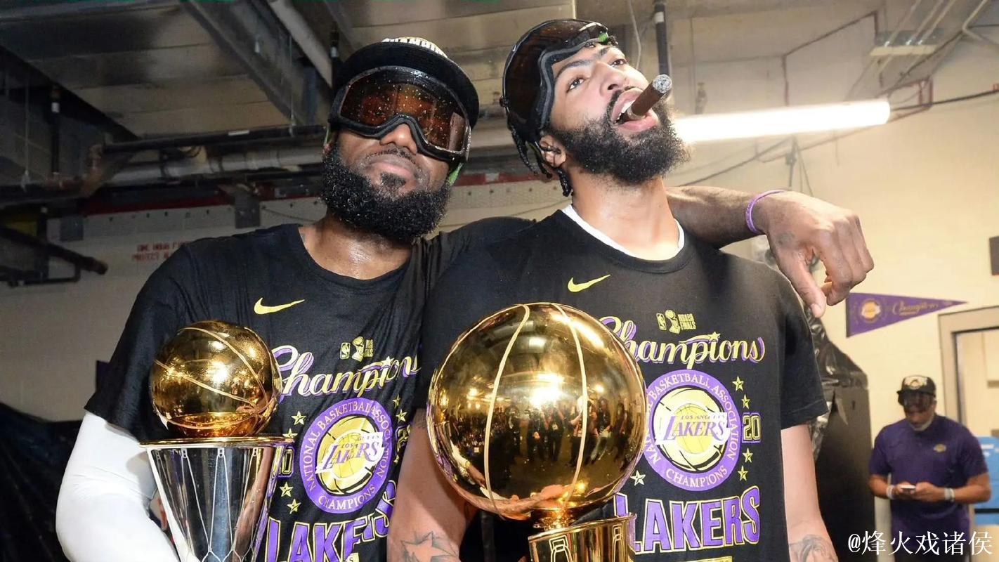 浓眉37+9詹姆斯20+8+11 湖人惜败活塞近4场仅1胜 浓眉37+9詹姆斯20+8+11 湖人惜败活塞近4场仅1胜